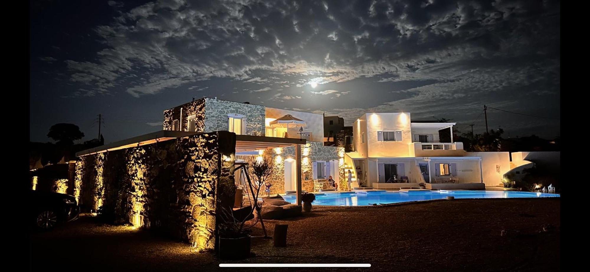 آداماس Blu Suites And Studios المظهر الخارجي الصورة