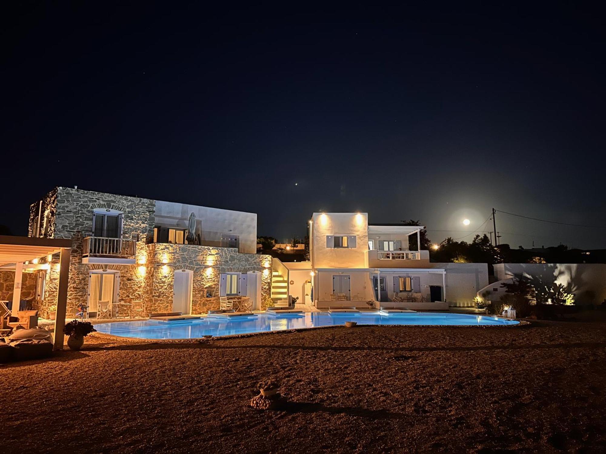 آداماس Blu Suites And Studios المظهر الخارجي الصورة